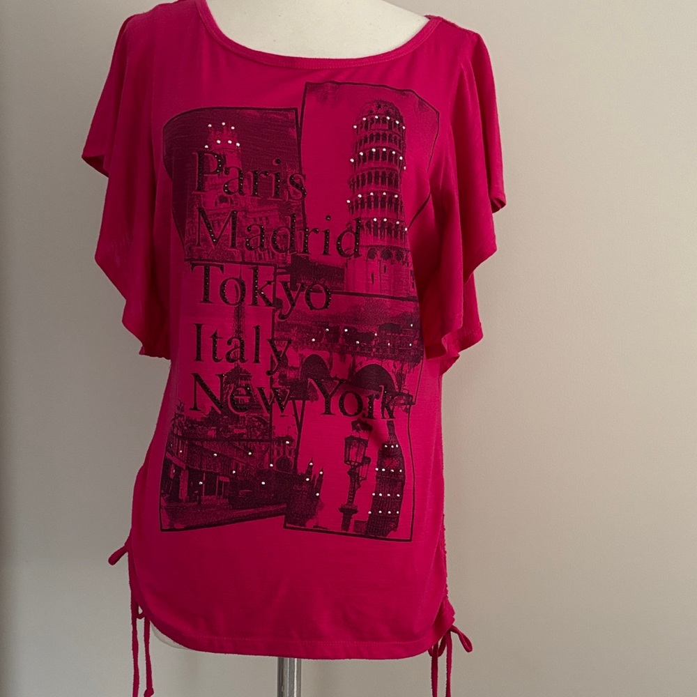 Women's Pink Graphic Top